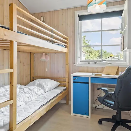 3 Bedroom In Holiday home