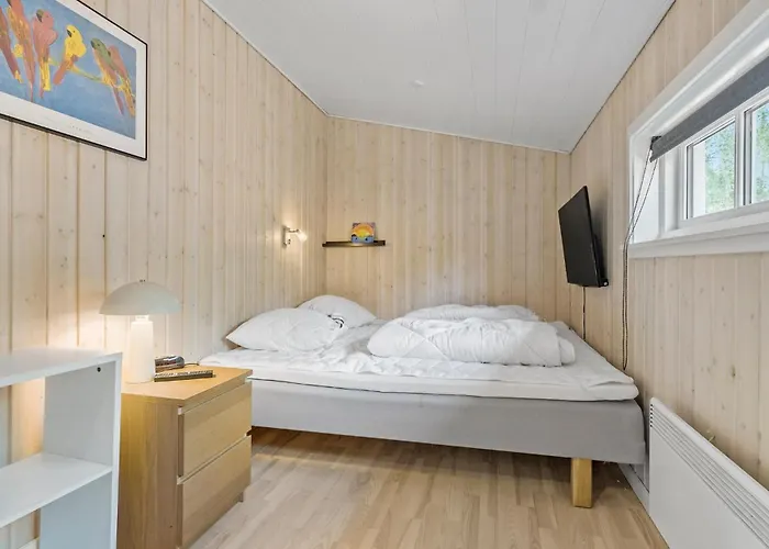 3 Bedroom In Store Fuglede