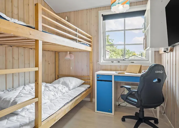 3 Bedroom In Holiday home