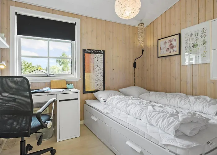Holiday home 3 Bedroom In Store Fuglede